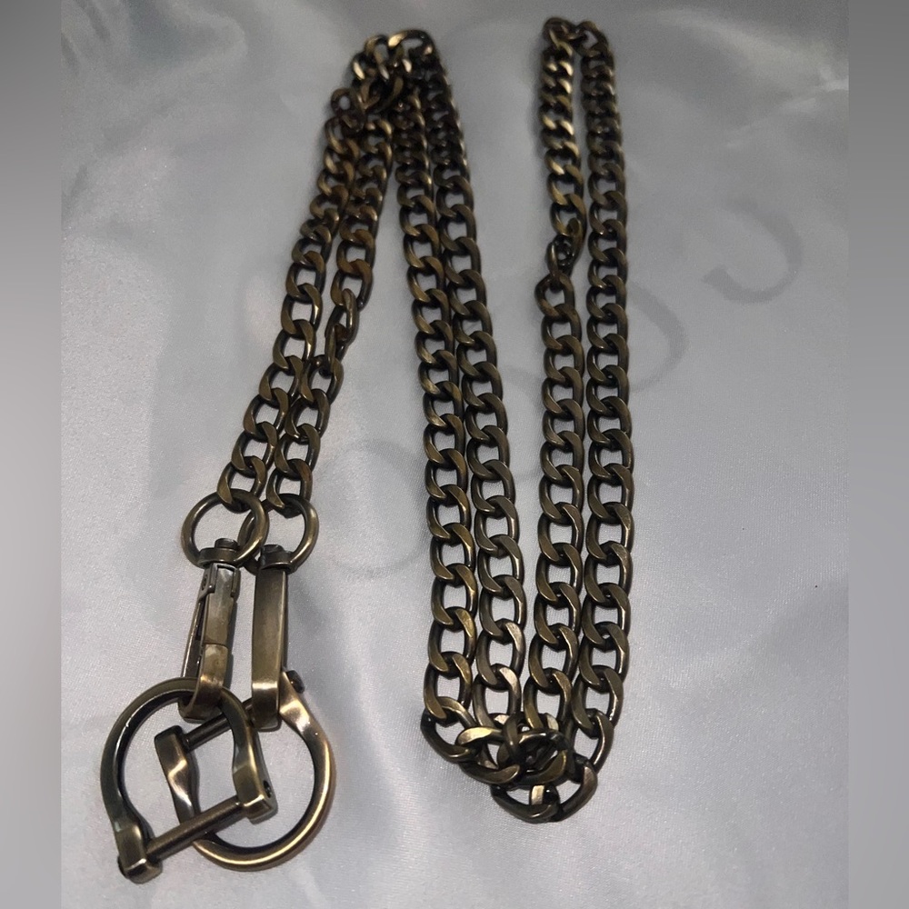 Crossbody chain!